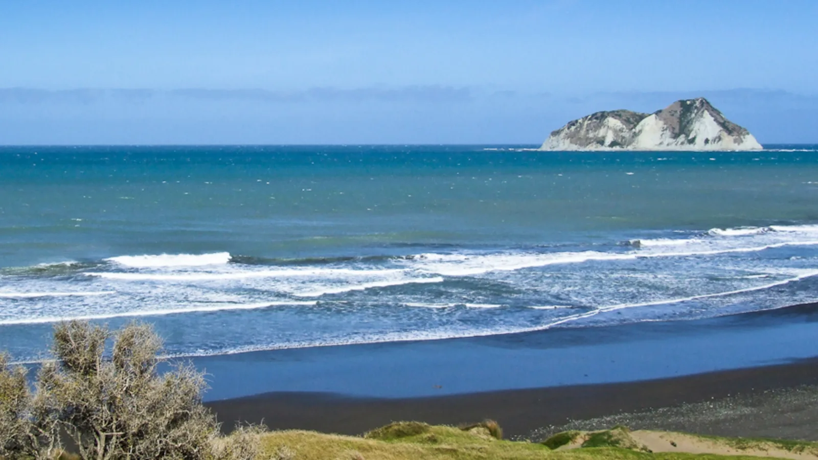 Remote East Cape road beside the Pacific