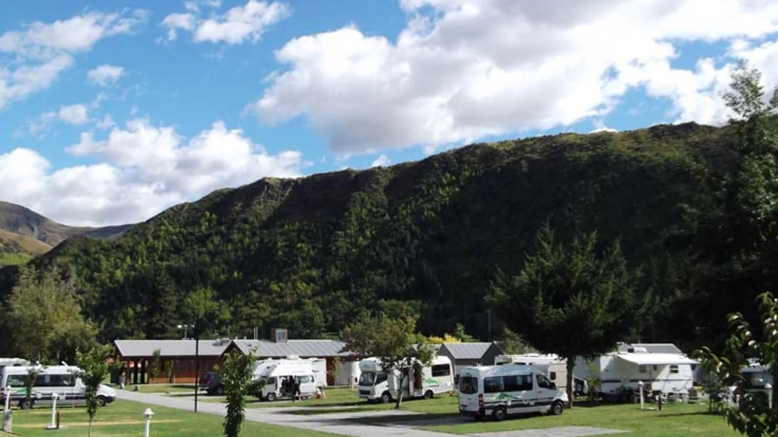 New Zealand holiday park beside the coast