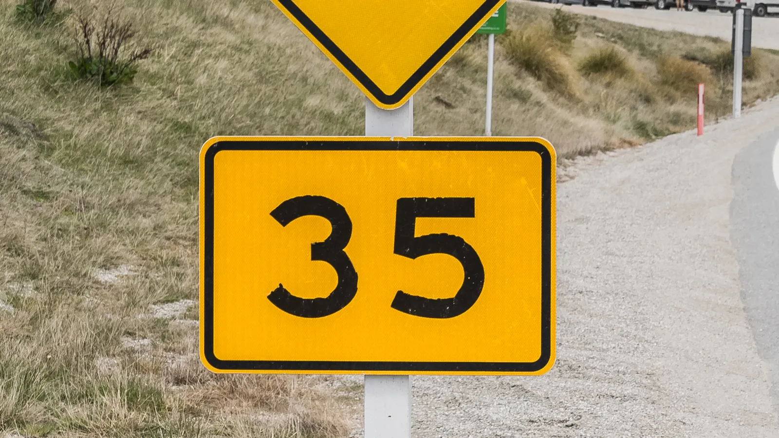 New Zealand one-lane bridge warning sign