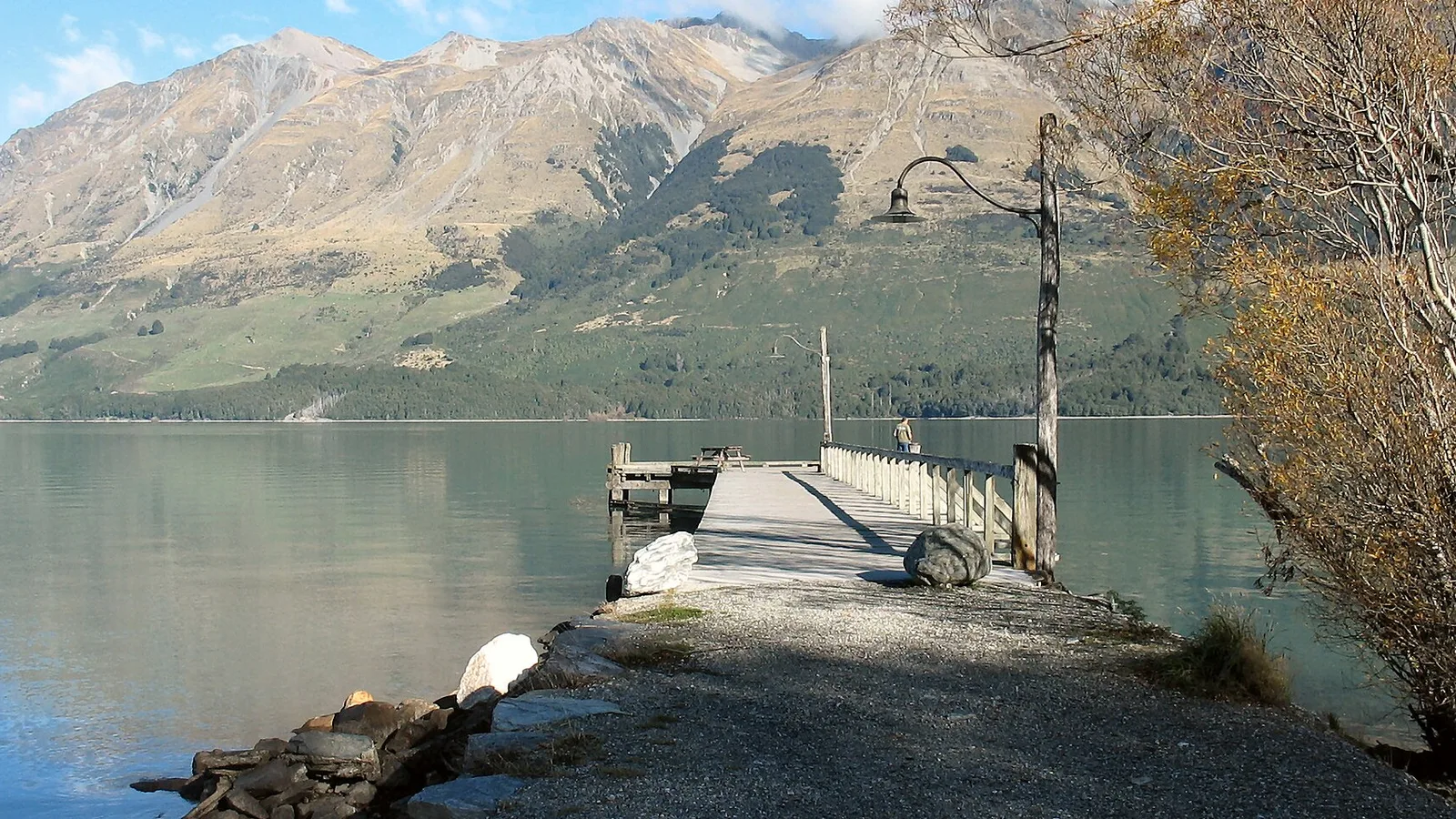 Lake Whakatipu road near Glenorchy